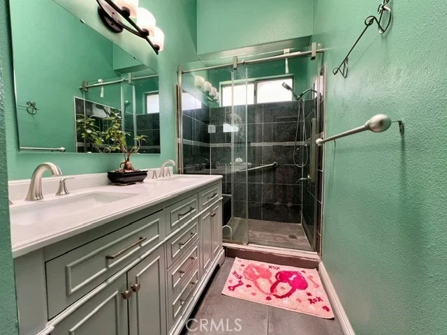 Photo of 37469 Cambridge Lane