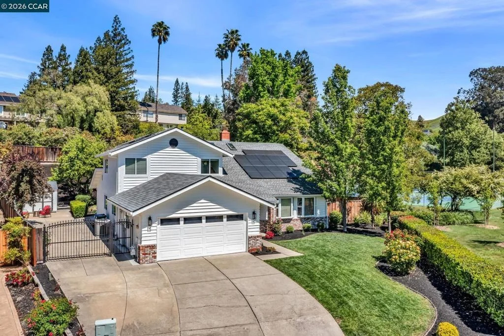Photo of 880 El Capitan Dr