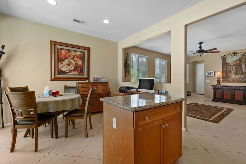 Photo of 41563 Calle Pampas