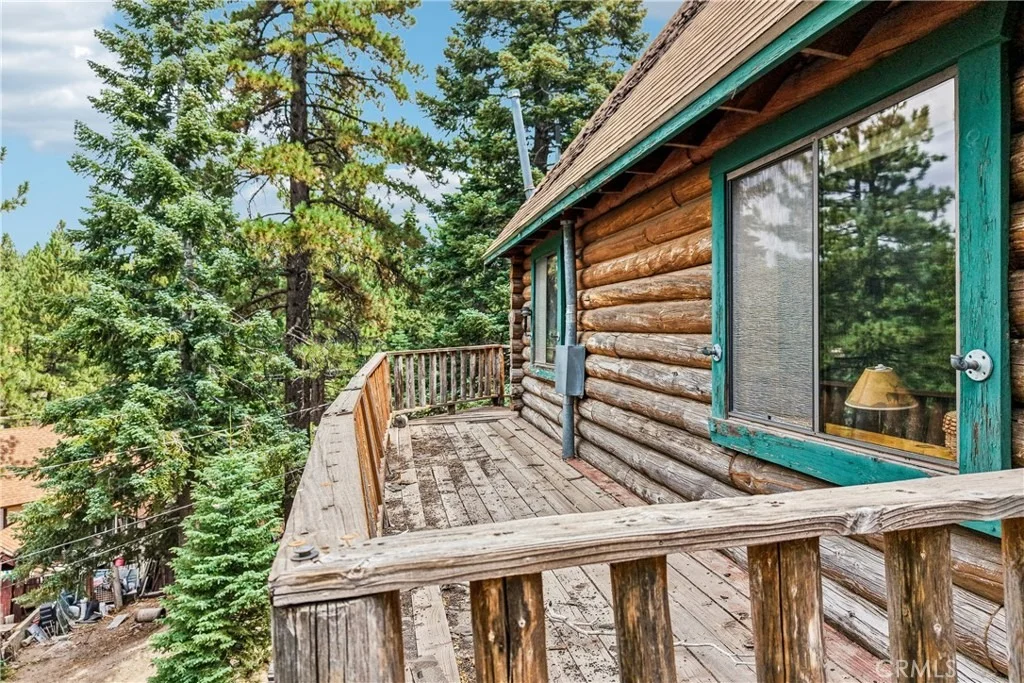 Photo of 33329 Robin Drive