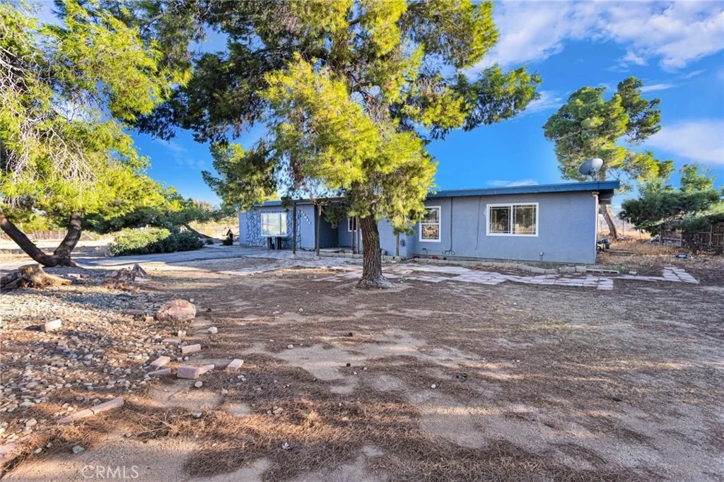 Photo of 17047 Eucalyptus Street