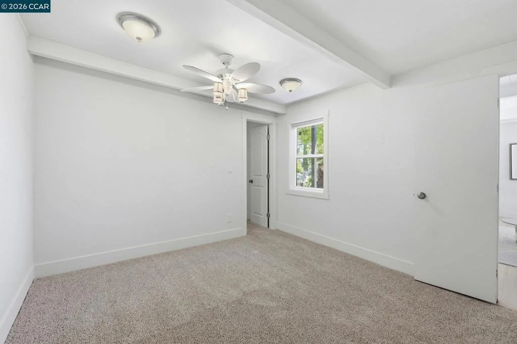 Photo of 2082 Overhill Rd