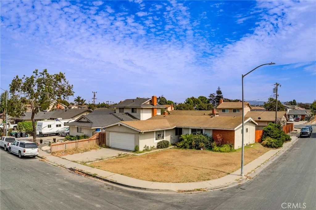 Photo of 606 W Albert Street