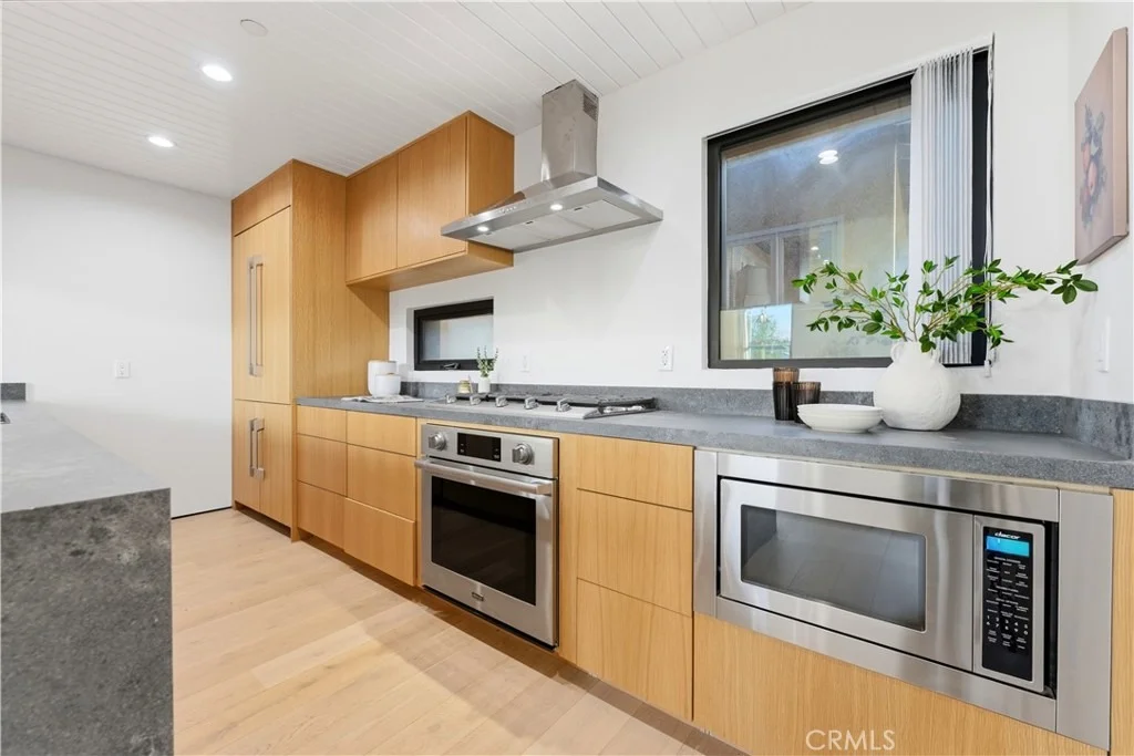 Photo of 11702 Charnock Road