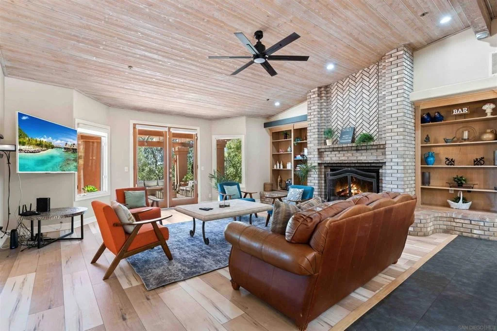 Photo of 2369 Vern Dr