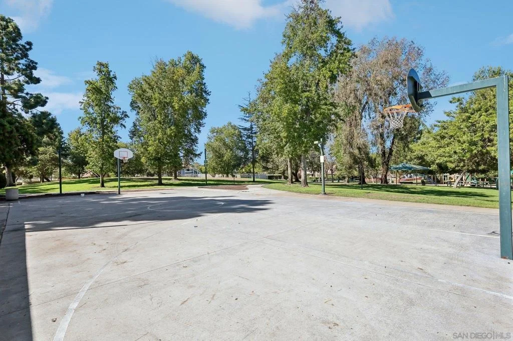 Photo of 10664 Escobar