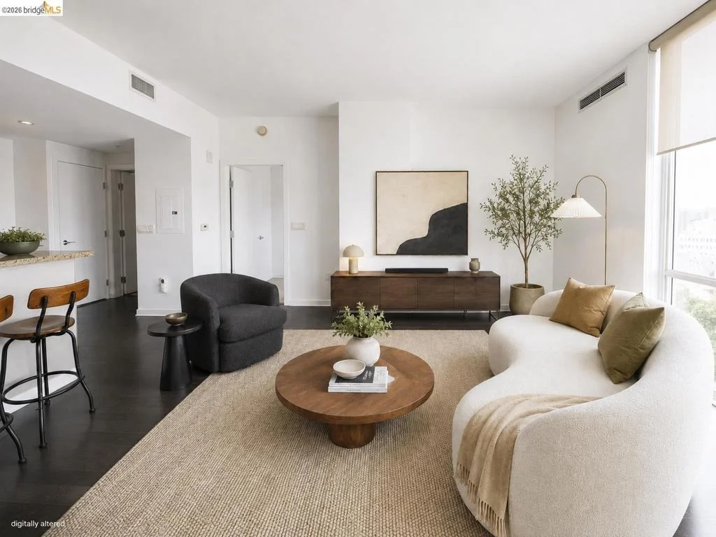 Photo of Unit 914 at 222 Broadway