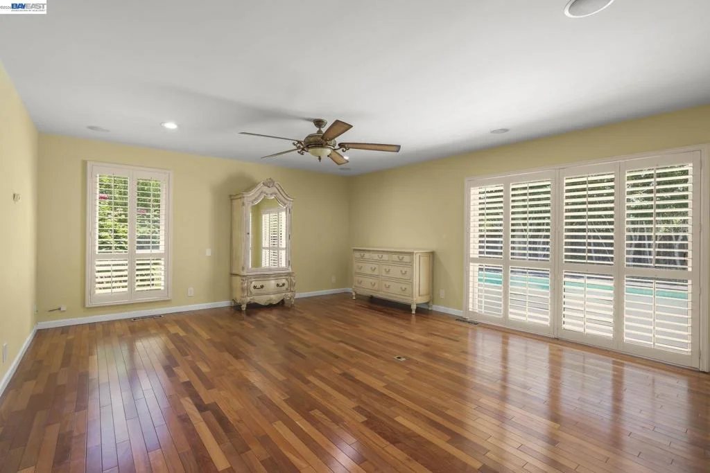 Photo of 2112 Red Oak Place