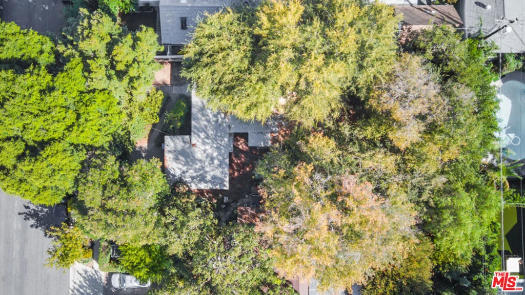 Photo of 4480 Colbath Avenue