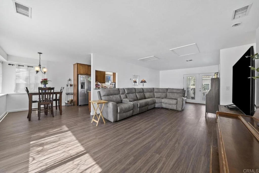 Photo of 826 Ellen Lane