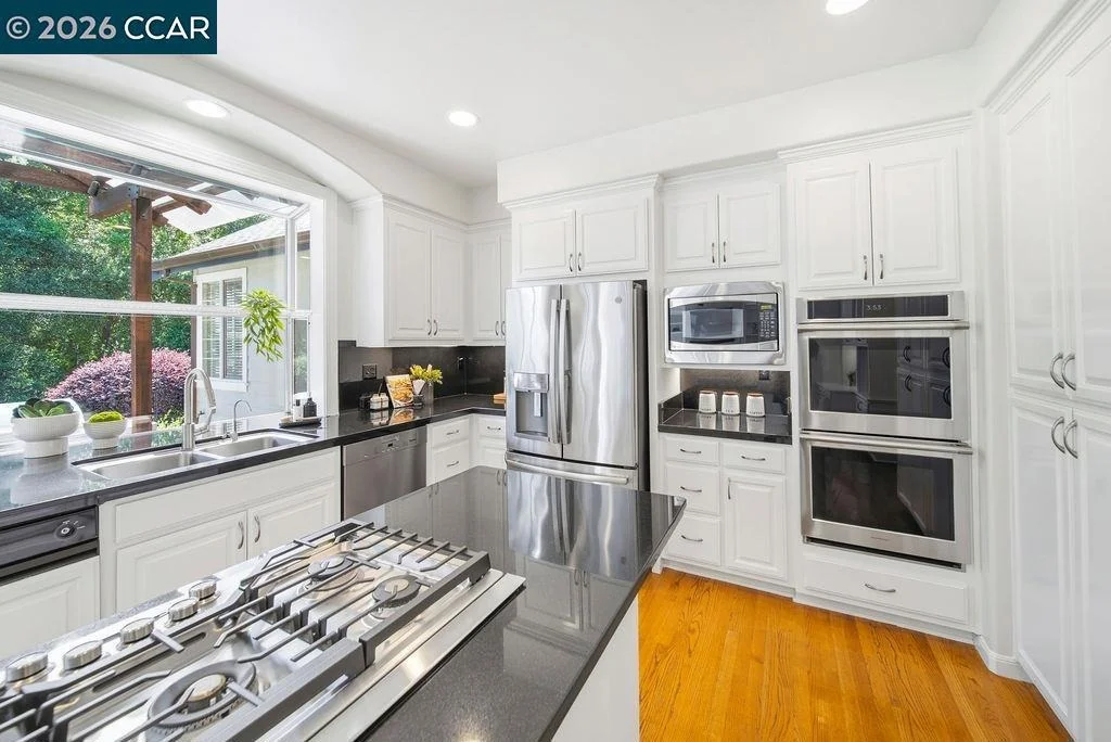Photo of 3 Meadowbrook Ln