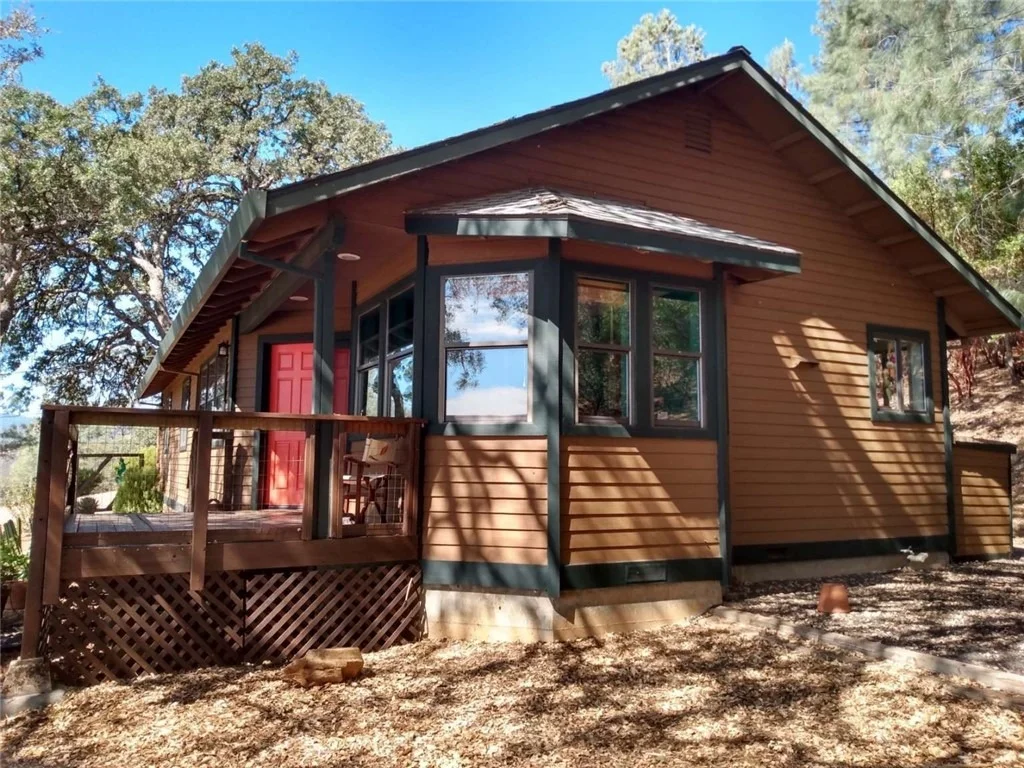 Photo of 16934 Hofacker Lane