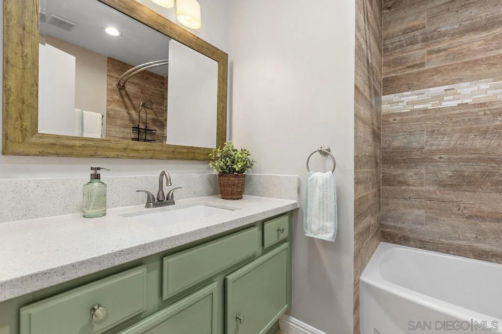 Photo of 705 Sunningdale