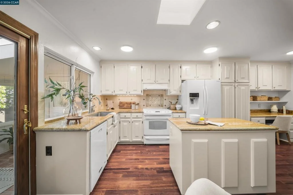 Photo of 7591 Northland Pl
