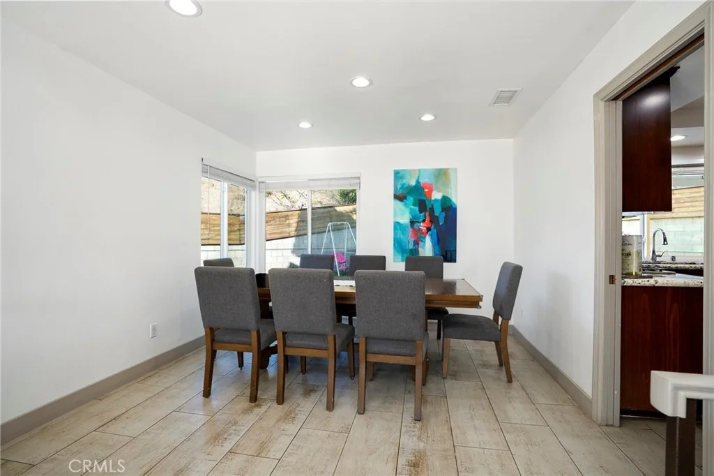 Photo of 10110 Sunland Boulevard