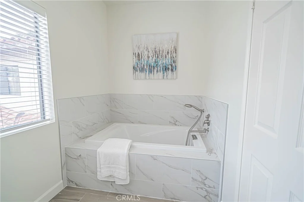 Photo of 6527 Beachview Drive