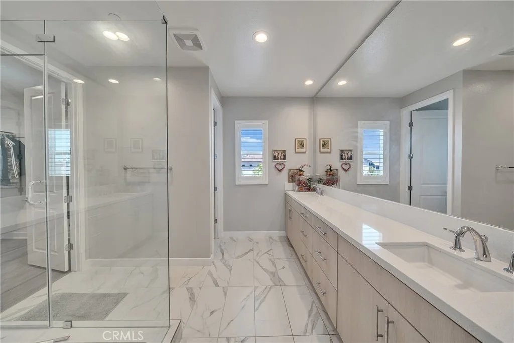 Photo of 220 Amber Oak