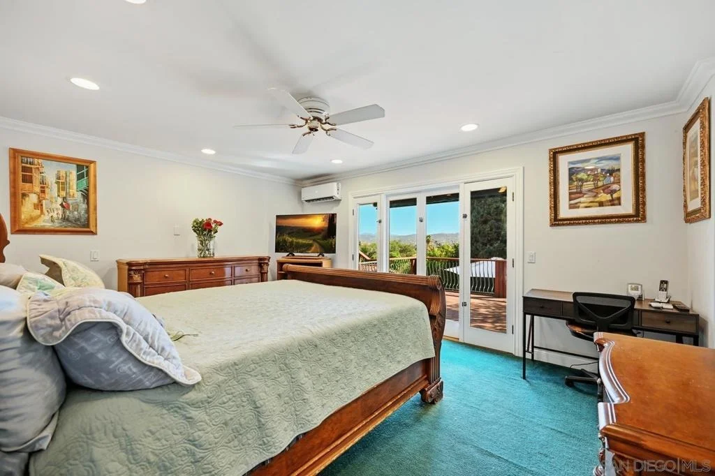 Photo of 4488 La Canada