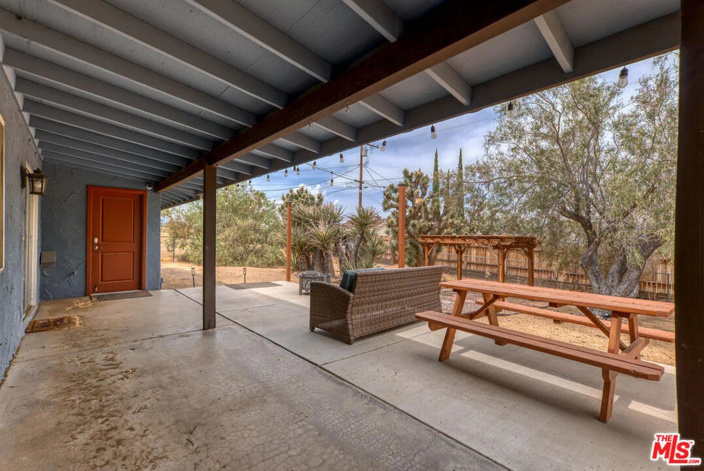 Photo of 56760 Ivanhoe Drive