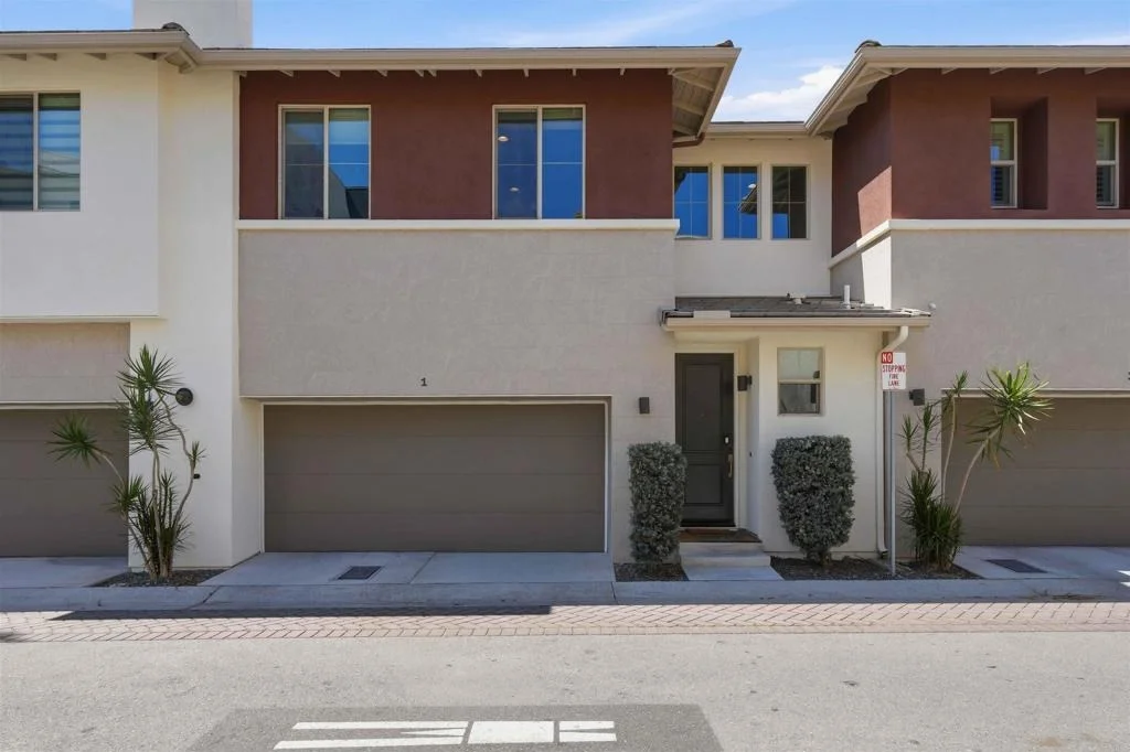 Photo of Unit 1 at 2055 Foxtrot Loop