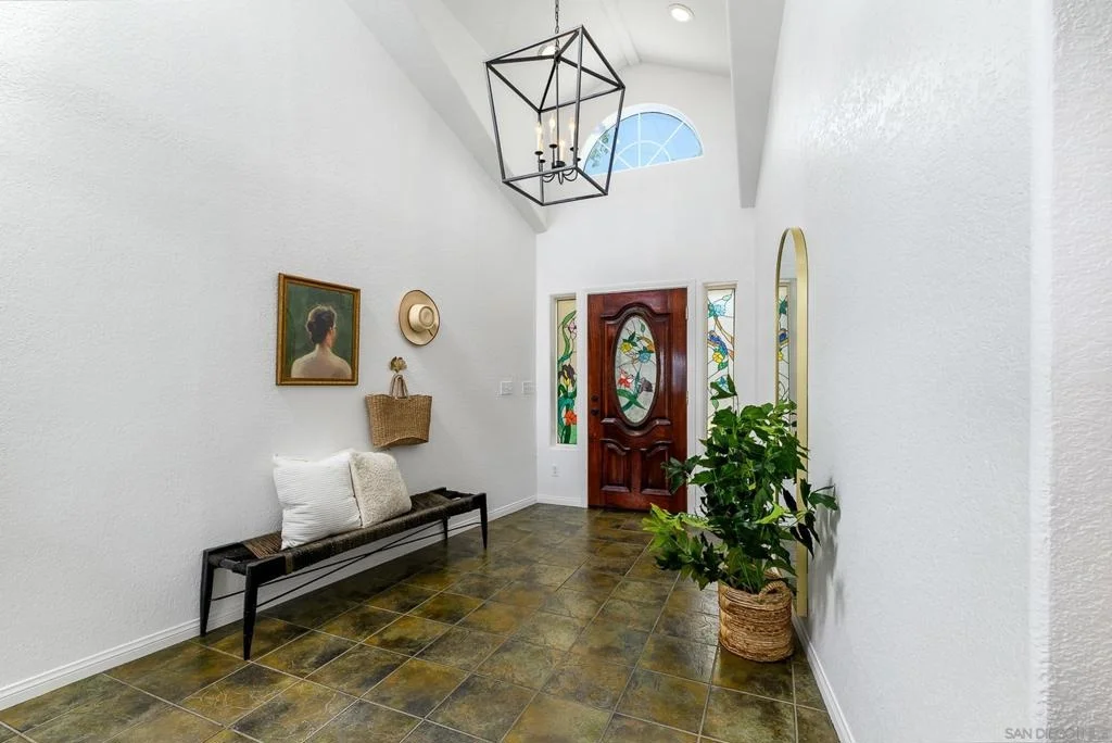 Photo of 1577 Oak Land