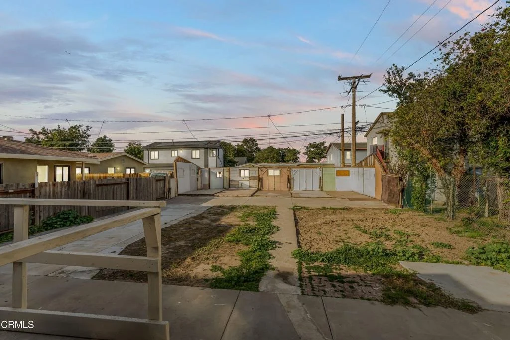 Photo of 425 W 1st Street