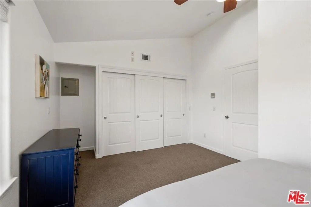 Photo of 230 Hans Place