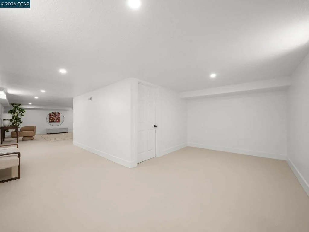 Photo of 19912 Conrad Ct