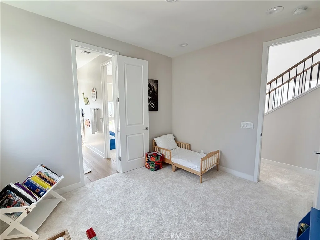 Photo of 331 Newton