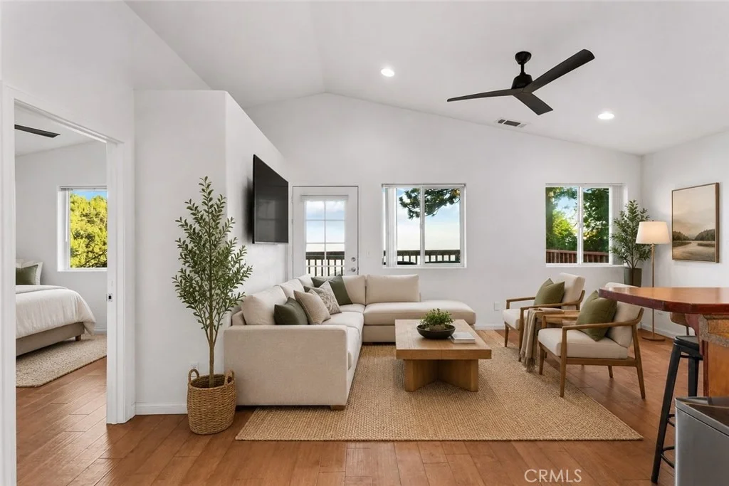 Photo of 23377 Crestview