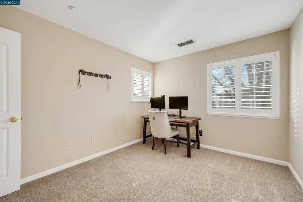 Photo of 738 Marsh Pl