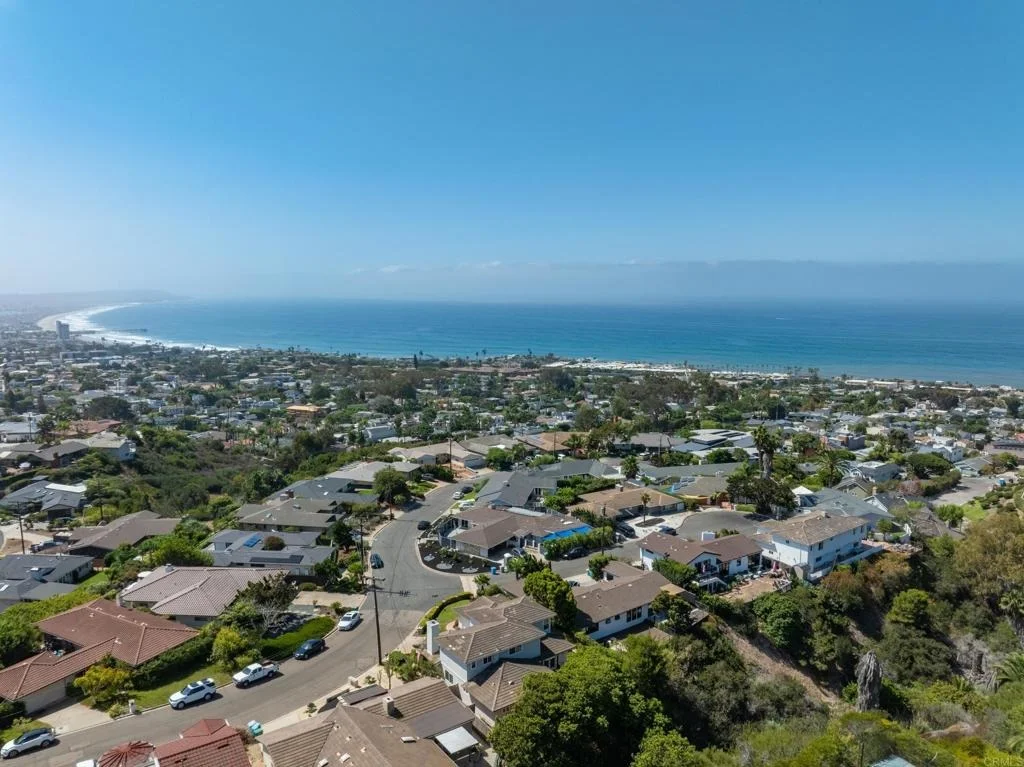 Photo of 972 Skylark Drive