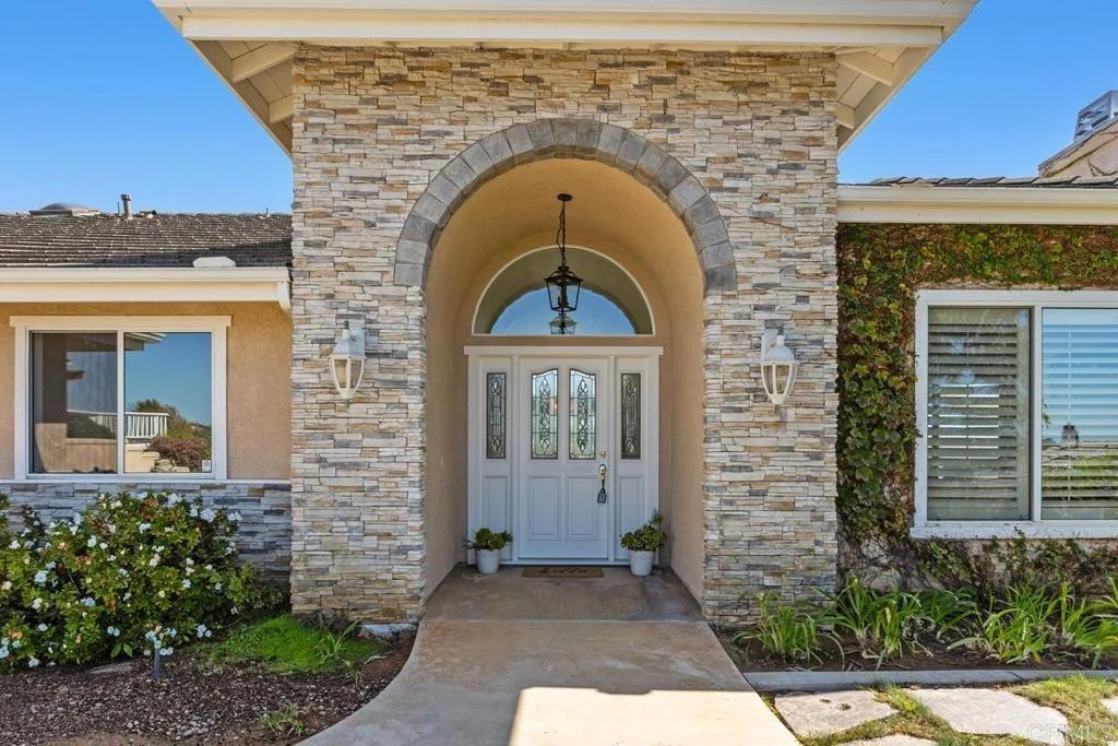 Photo of 2286 Crest Hill Lane