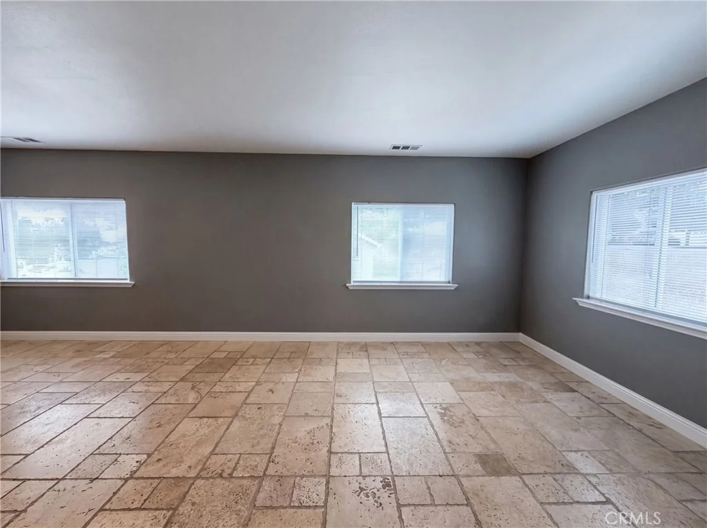 Photo of 257 Sutter W