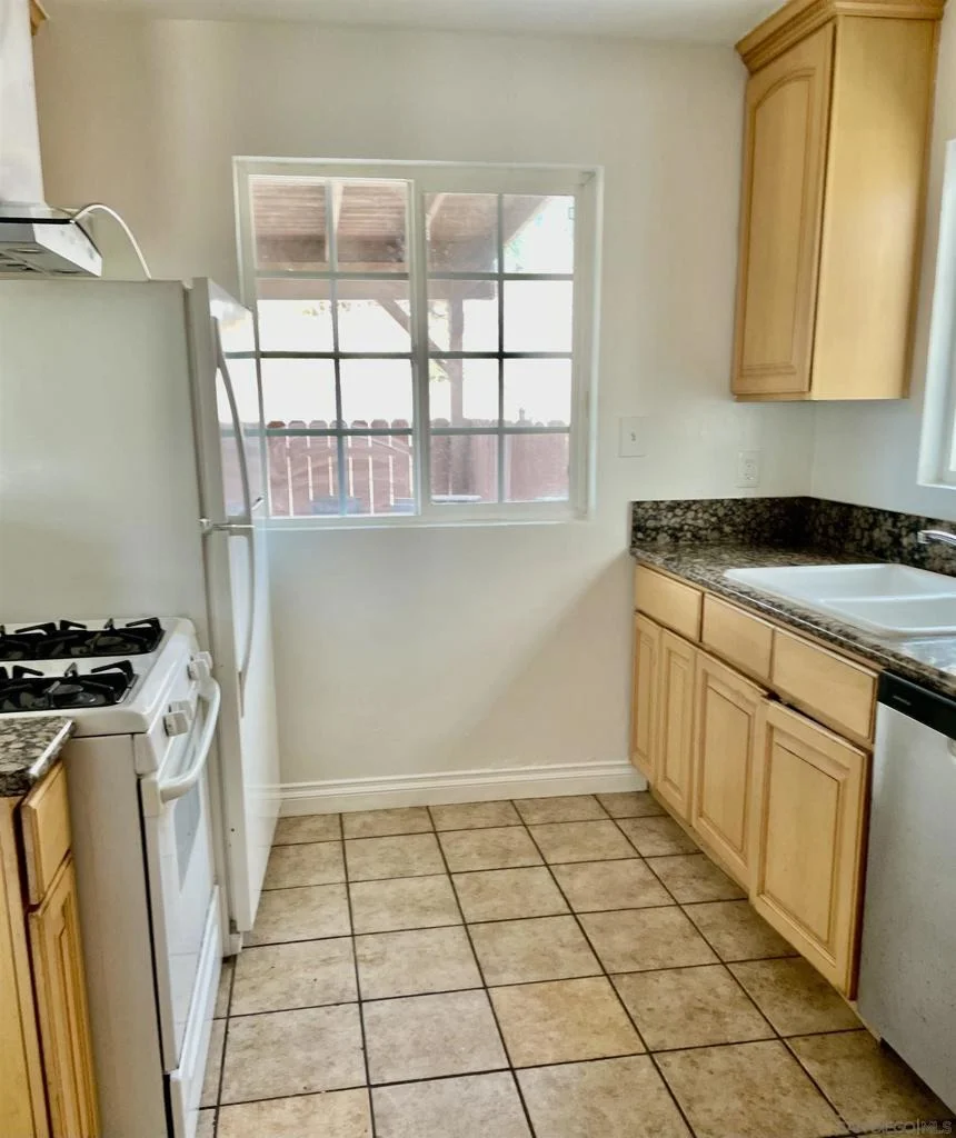 Photo of 834 Maria Ave.