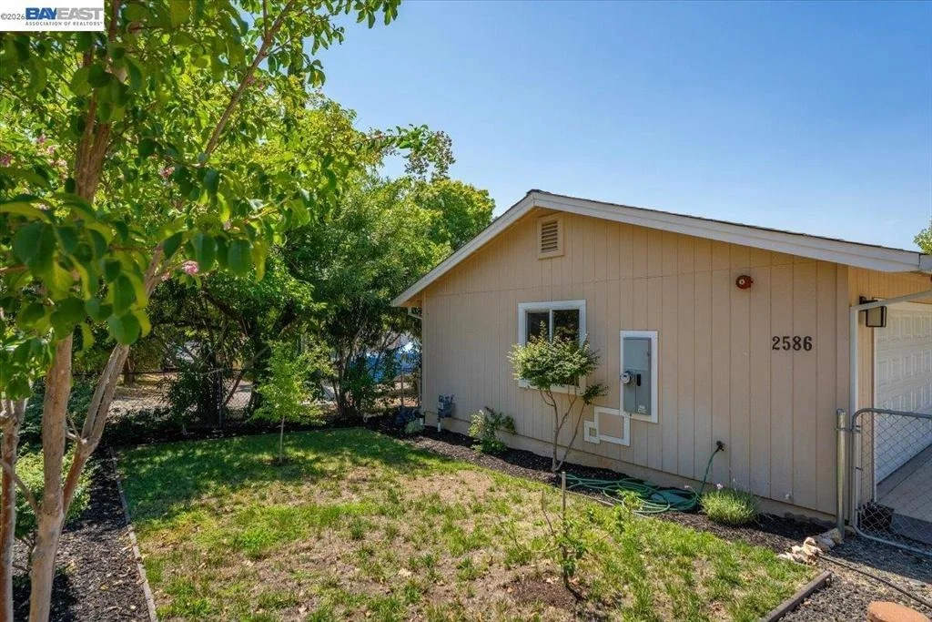 Photo of 2584 Reservoir Ln