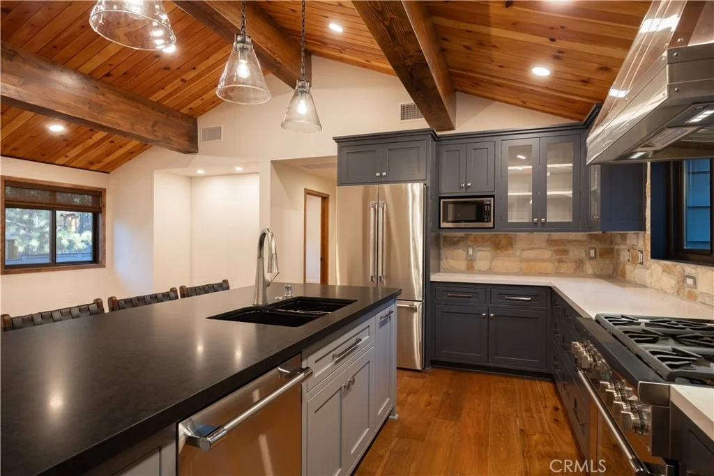 Photo of 42763 Cedar Avenue