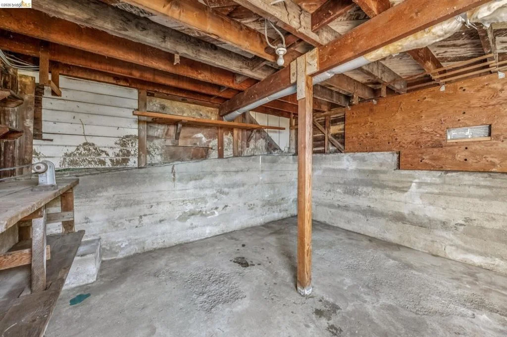 Photo of 722 Avila Place
