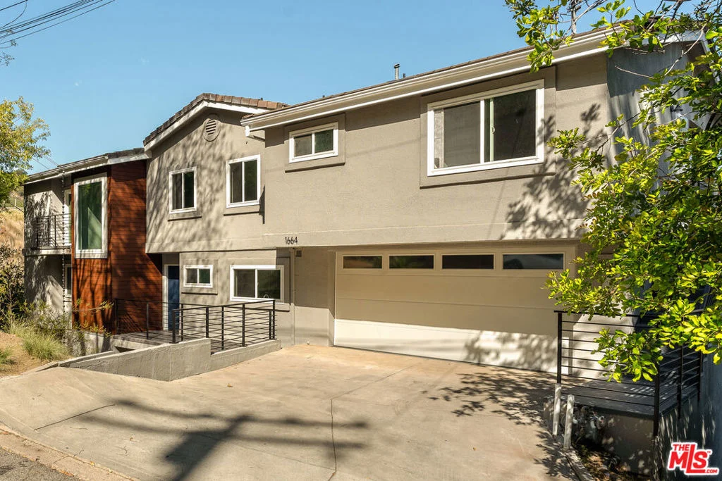 Photo of 1664 Gladys Drive