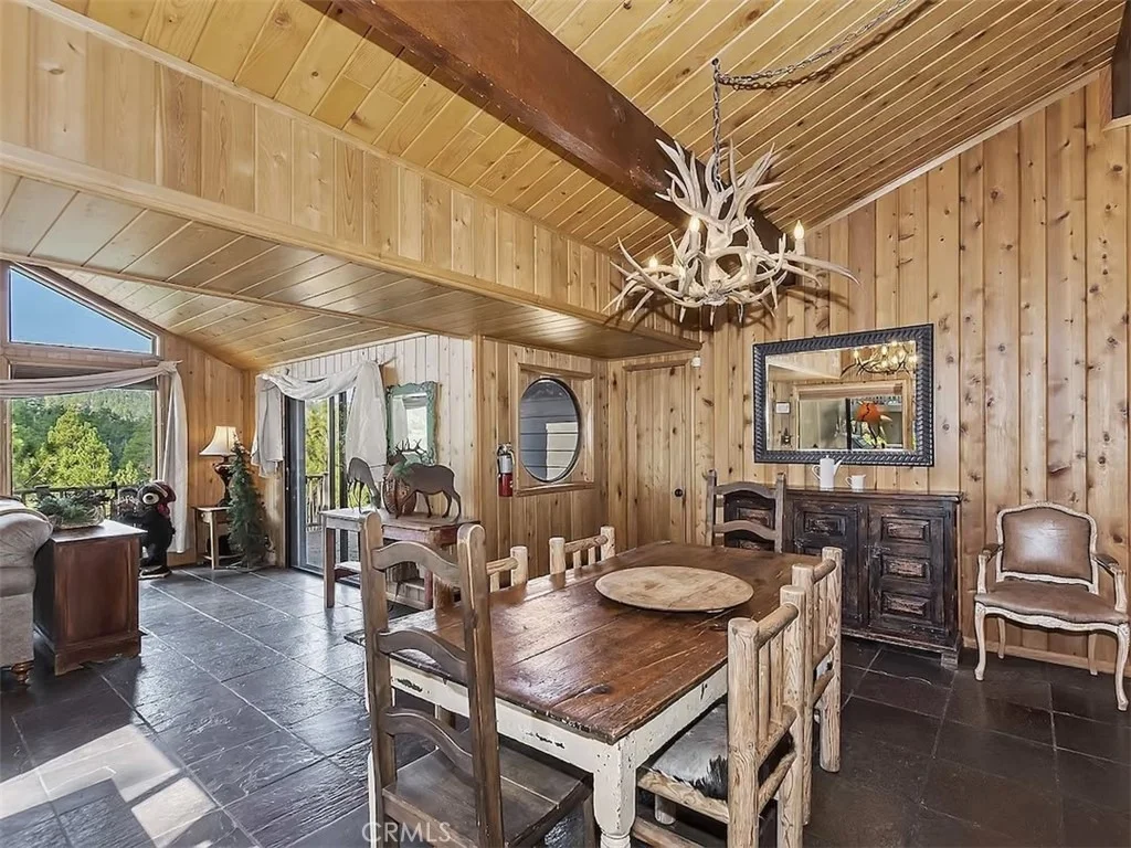 Photo of 43939 Yosemite Drive