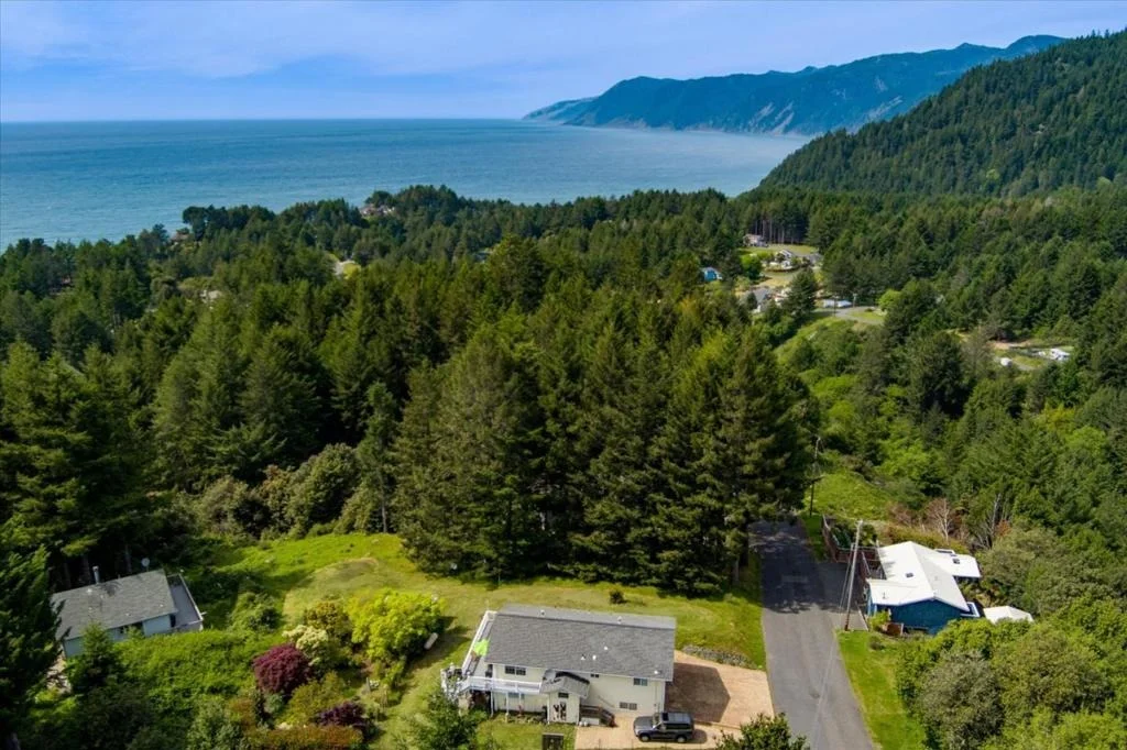 Photo of 520 Redwood Road