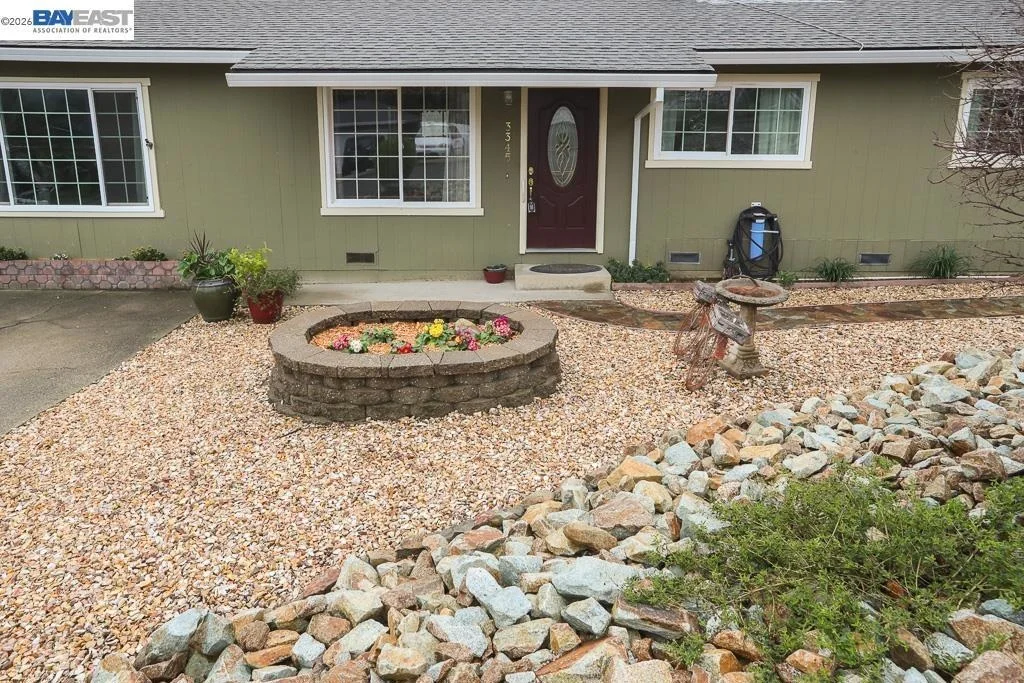 Photo of 3345 Oakwood Place