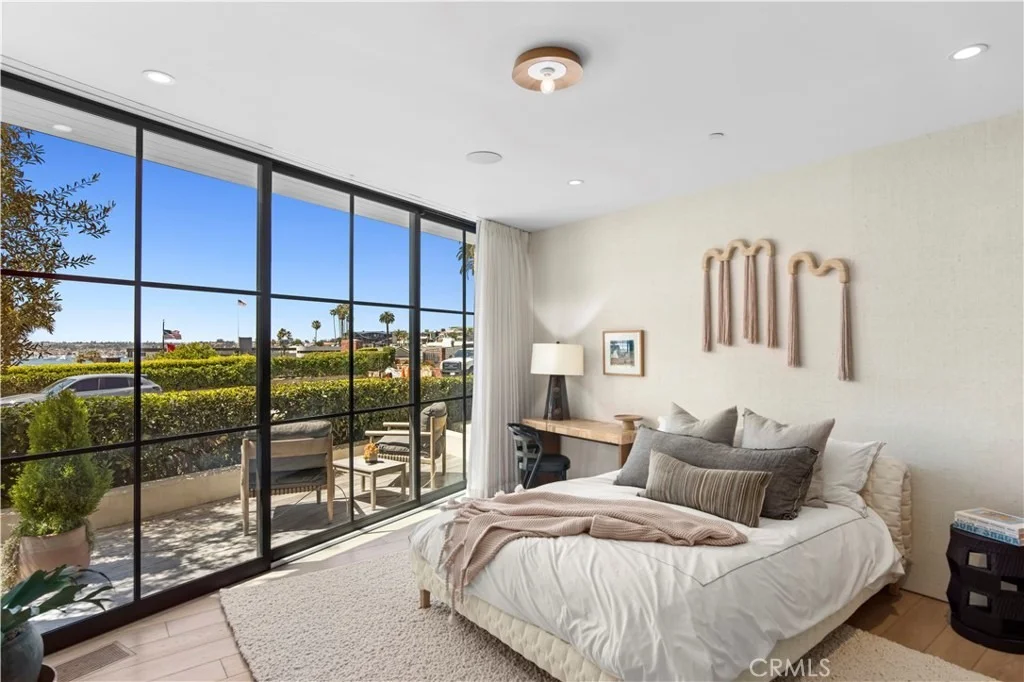 Photo of 2804 Ocean