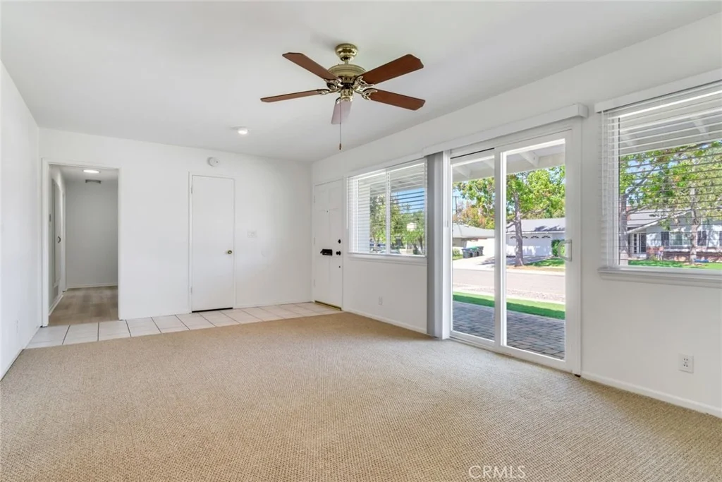 Photo of 1102 E. Amber Avenue