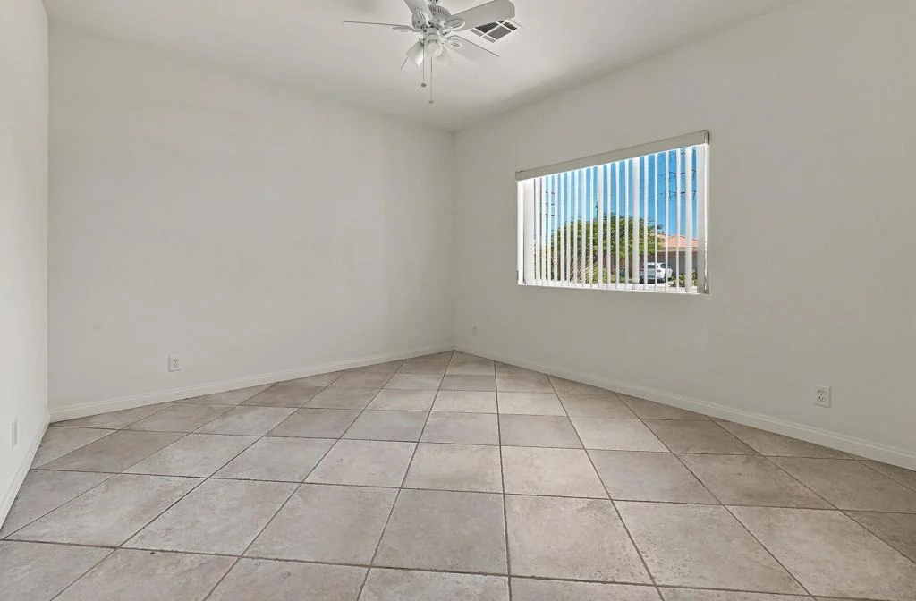Photo of 74076 Daisy Lane