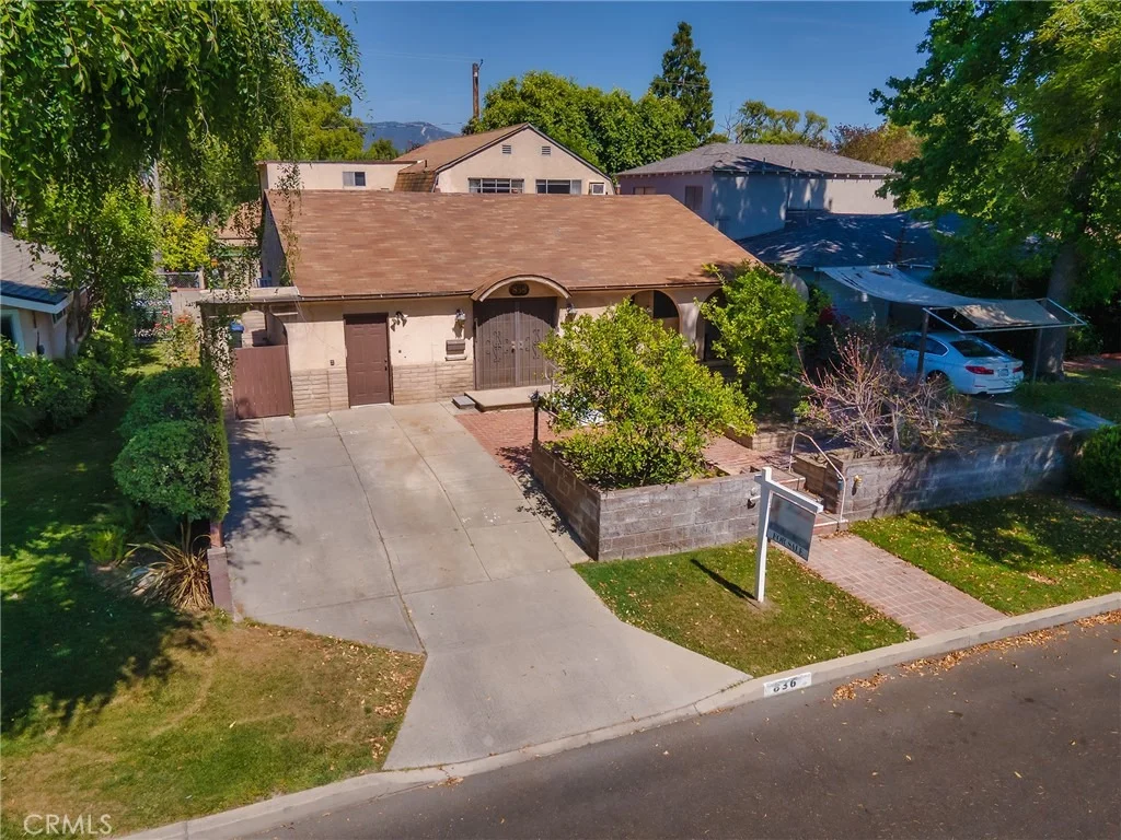 Photo of 836 N Parish Place