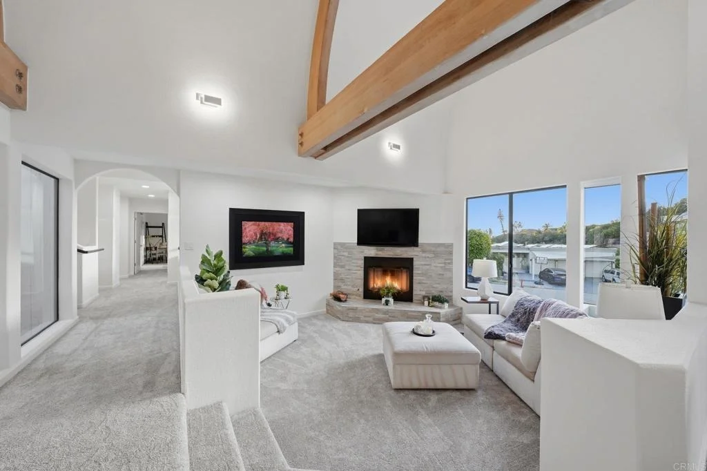 Photo of 6105 Avenida Chamnez