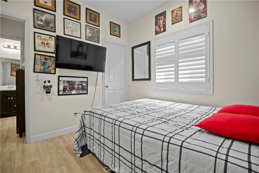 Photo of 16773 Buttonwood Lane