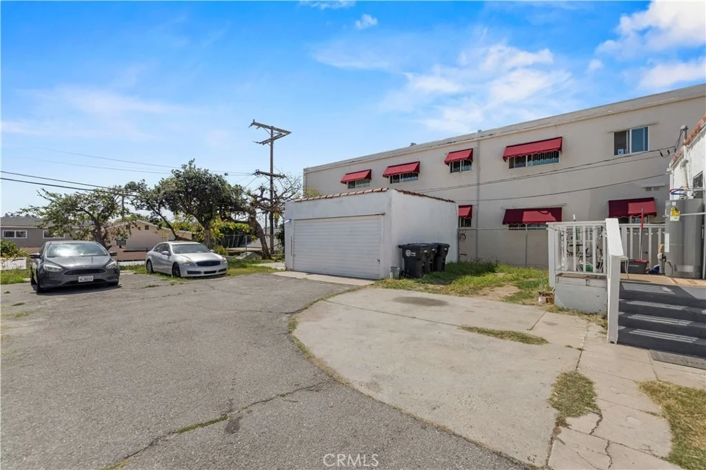 Photo of 1534 E Broadway
