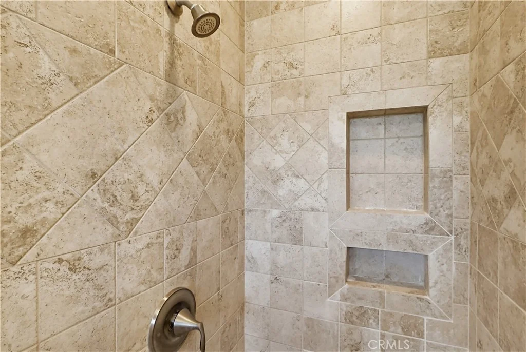 Photo of 555 W Shadwell